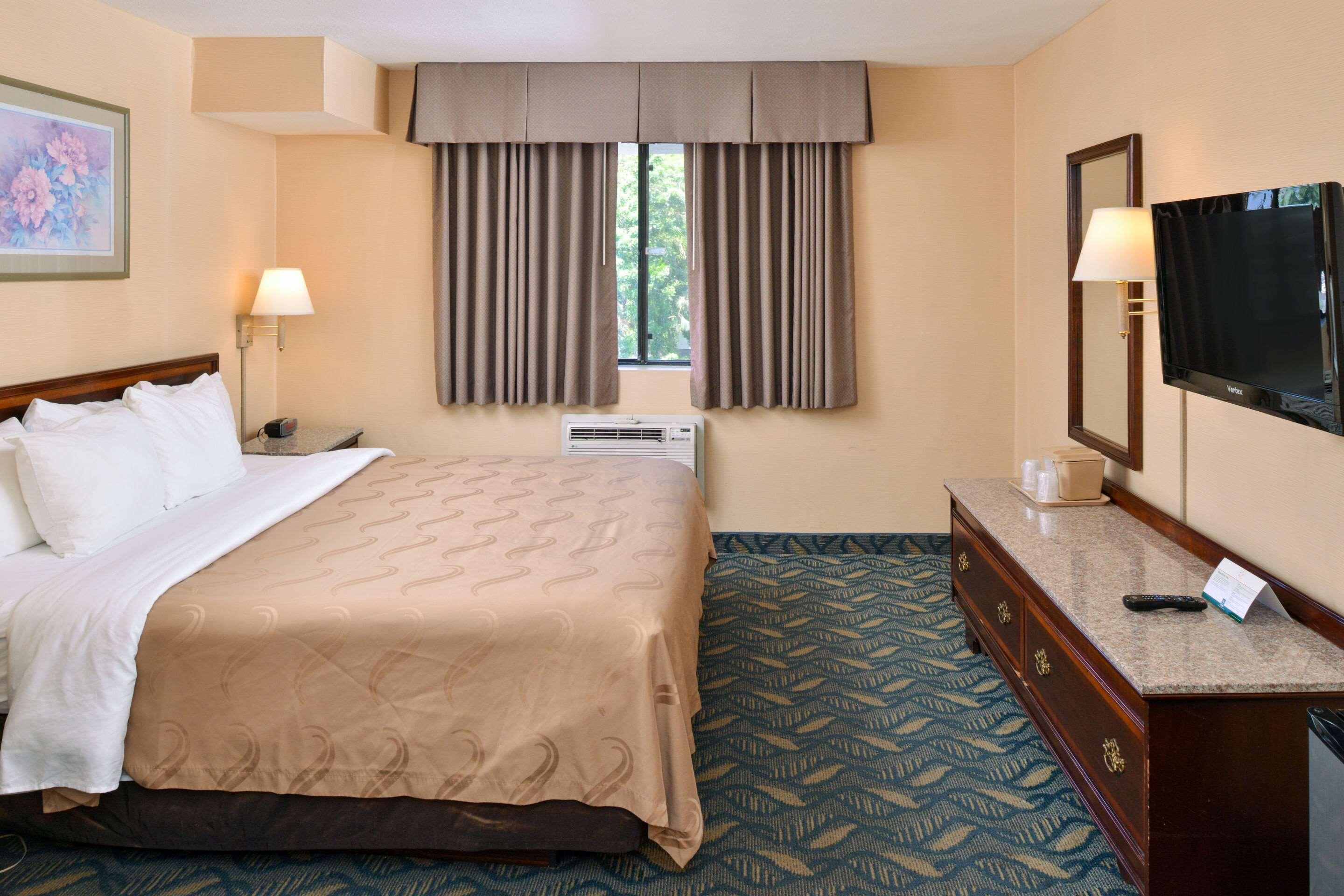 Quality Inn & Suites Walnut - City Of Industry Buitenkant foto