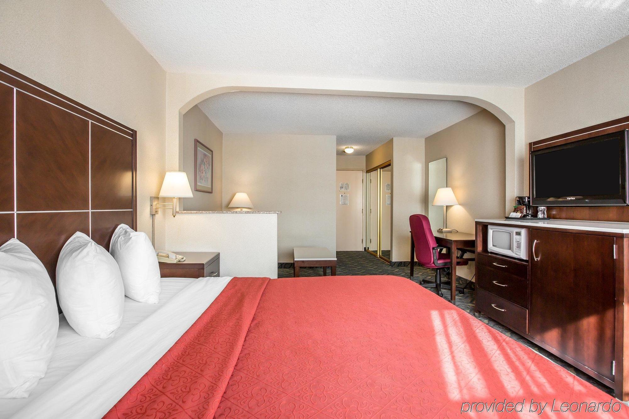 Quality Inn & Suites Walnut - City Of Industry Buitenkant foto