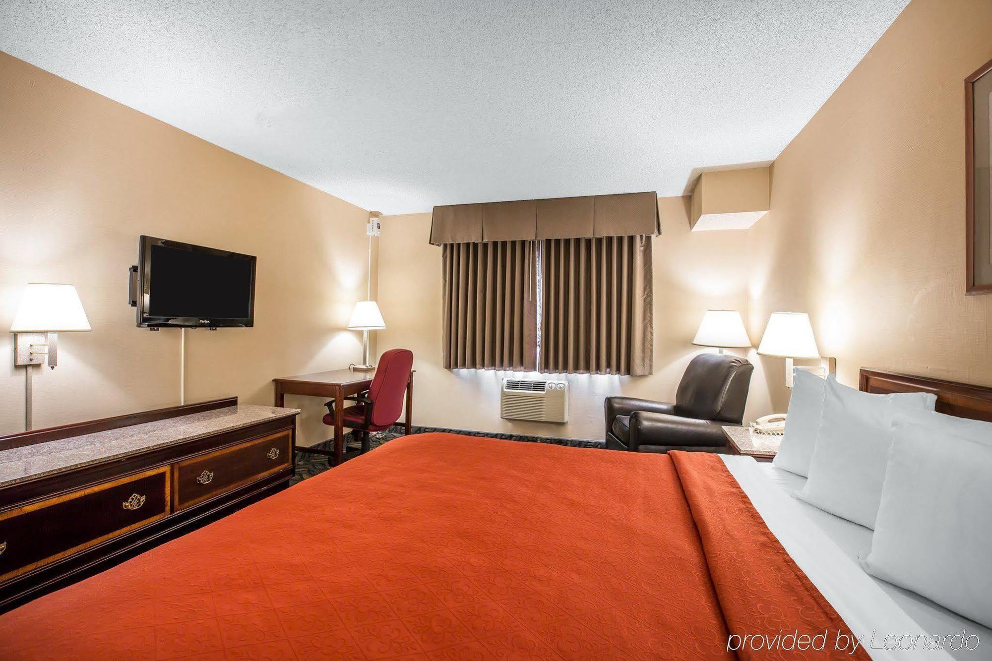 Quality Inn & Suites Walnut - City Of Industry Buitenkant foto