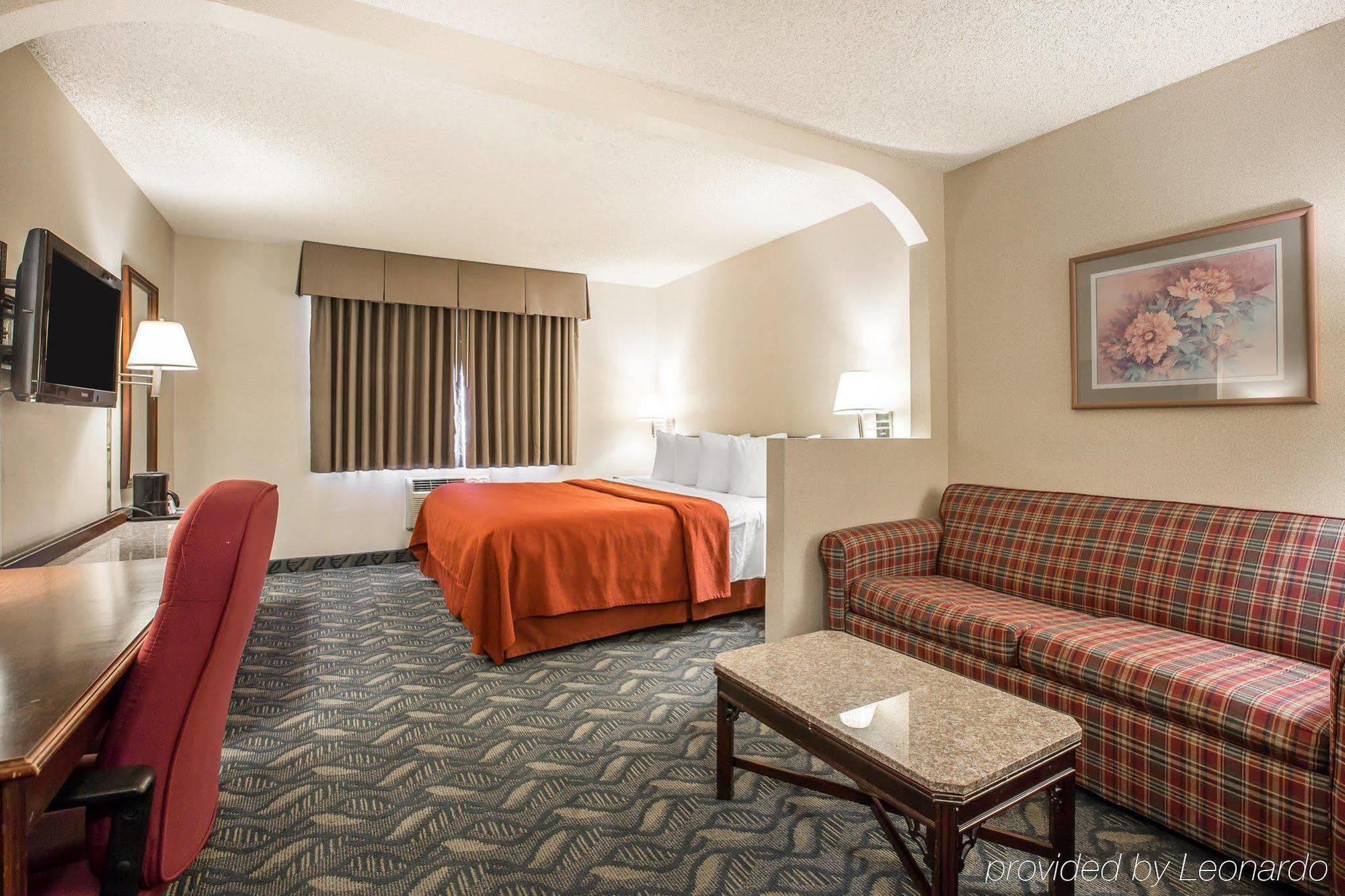 Quality Inn & Suites Walnut - City Of Industry Buitenkant foto