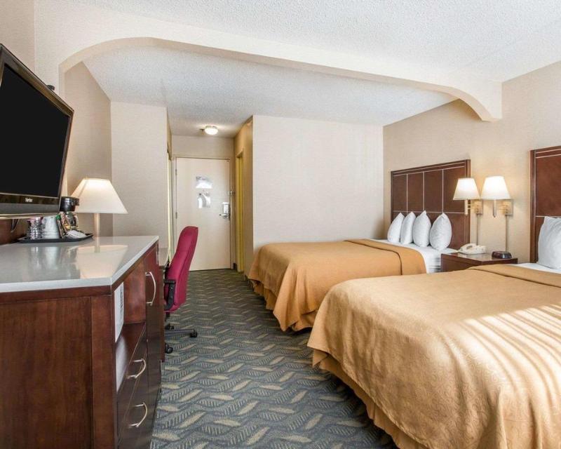 Quality Inn & Suites Walnut - City Of Industry Buitenkant foto